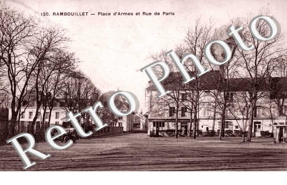 la Place d'Armes et la Rue de Paris