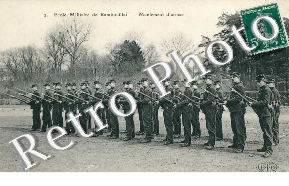 Ecole militaire, maniement d'armes