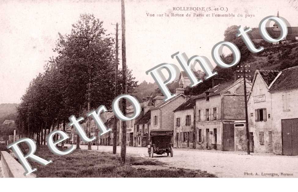Vue sur la Route de Paris et sur l'ensemble du Pays