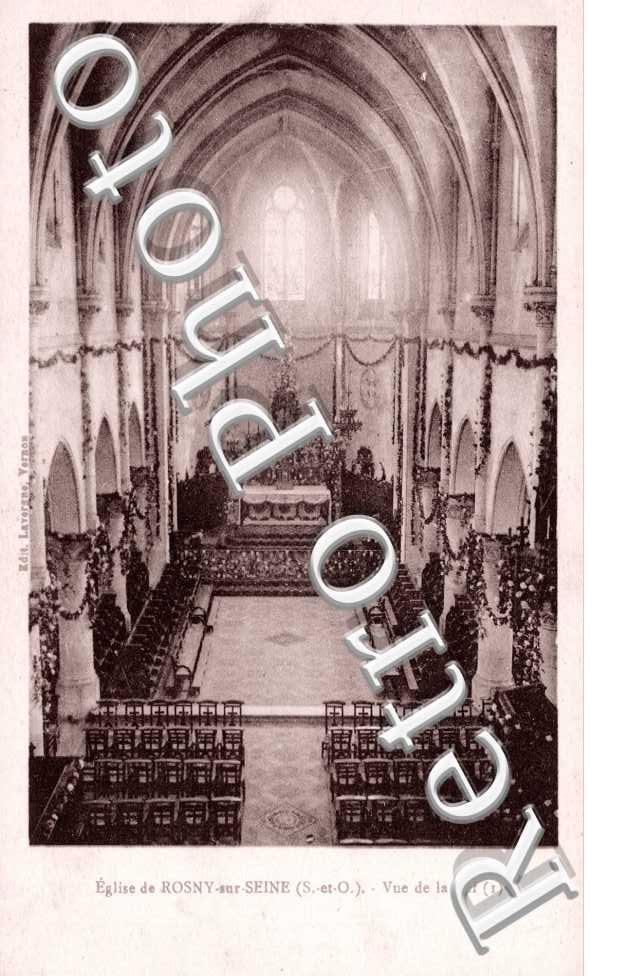 Interieur de l'Eglise, vue de la Nef
