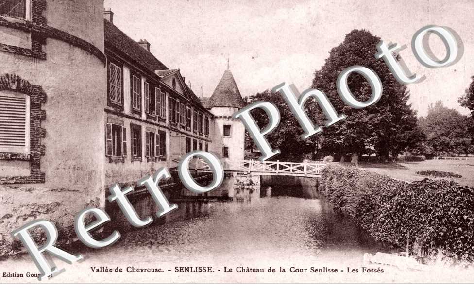 le  Chateau de la Cour Senlisse - les Fosses