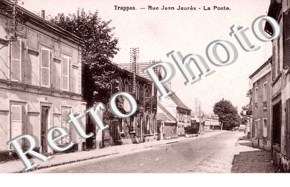 Rue Jean Jaures, la Poste
