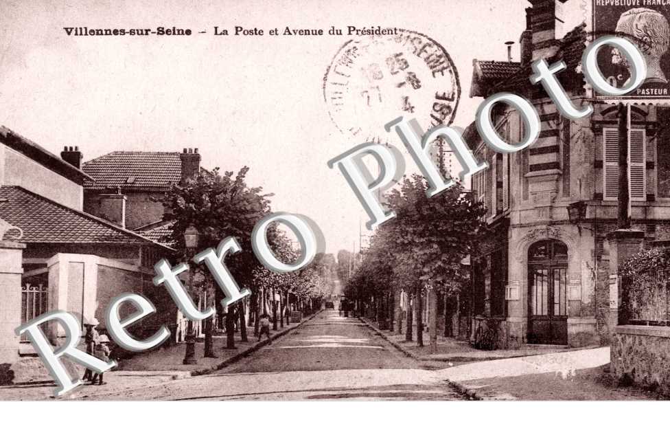 la Poste et l'Avenue du President