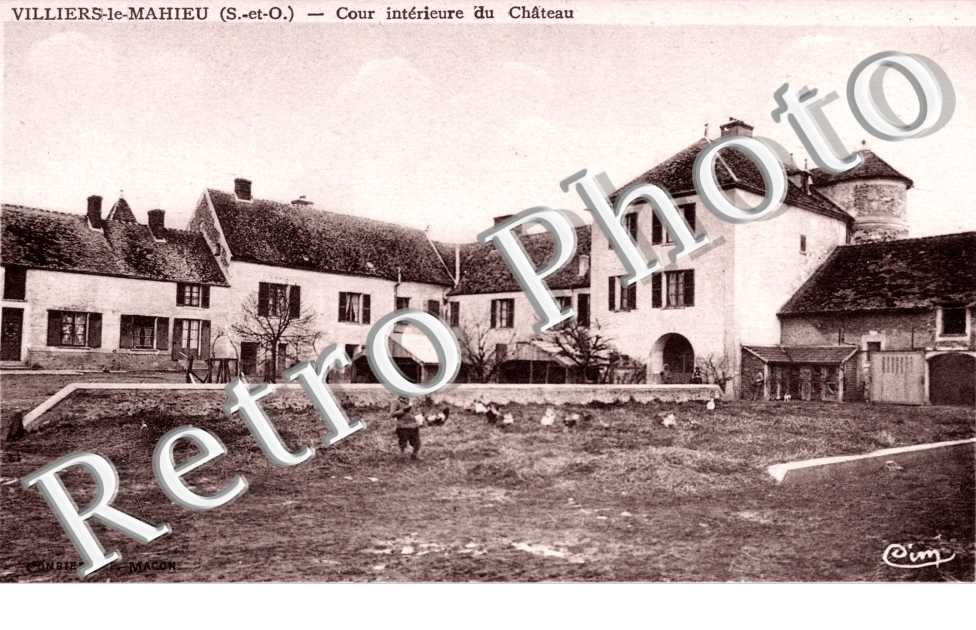 Cour interieure du Chateau