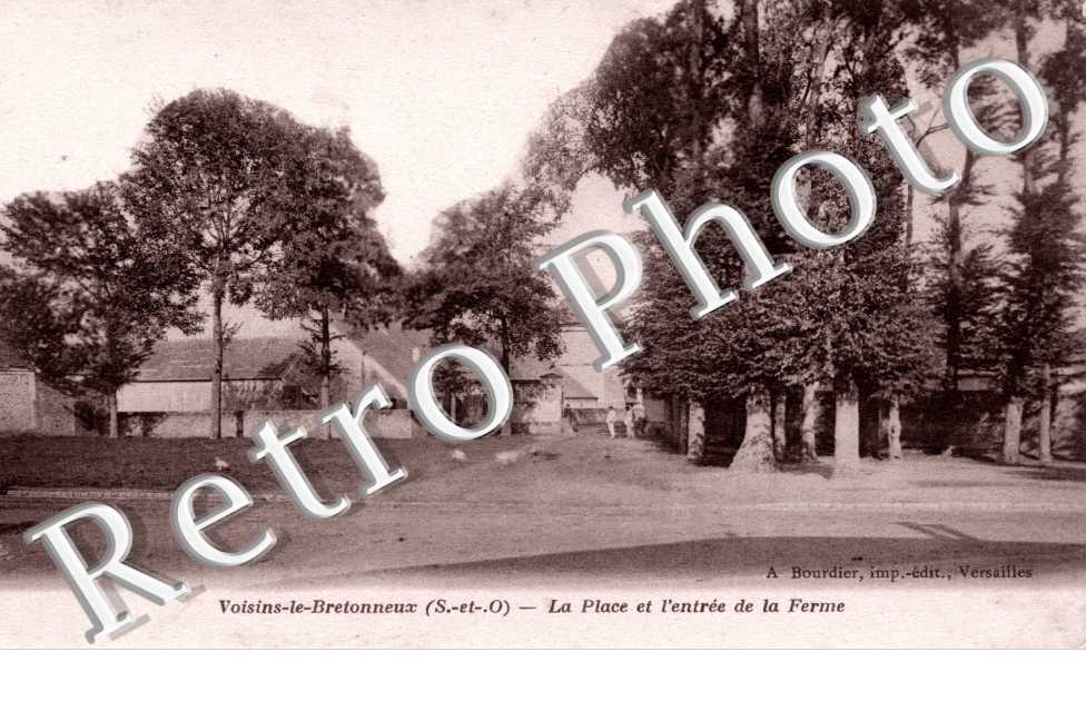 La Place et l'Entree de la Ferme