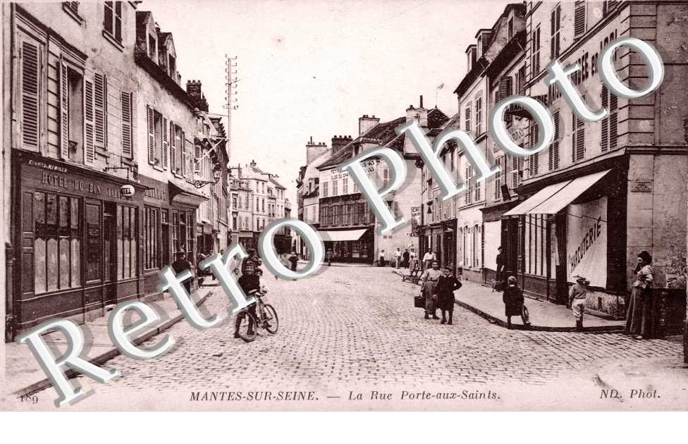 La Rue Porte aux Saints