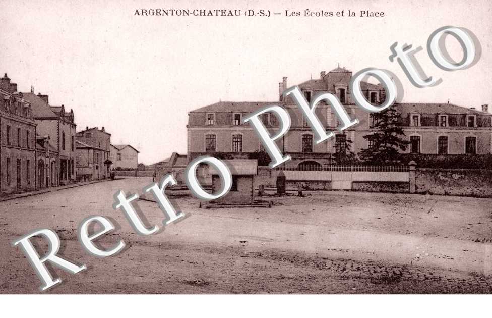 les Ecoles et la Place
