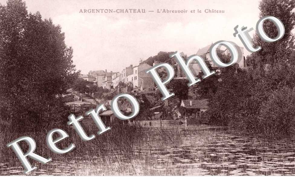 l'Abreuvoir et le Chateau