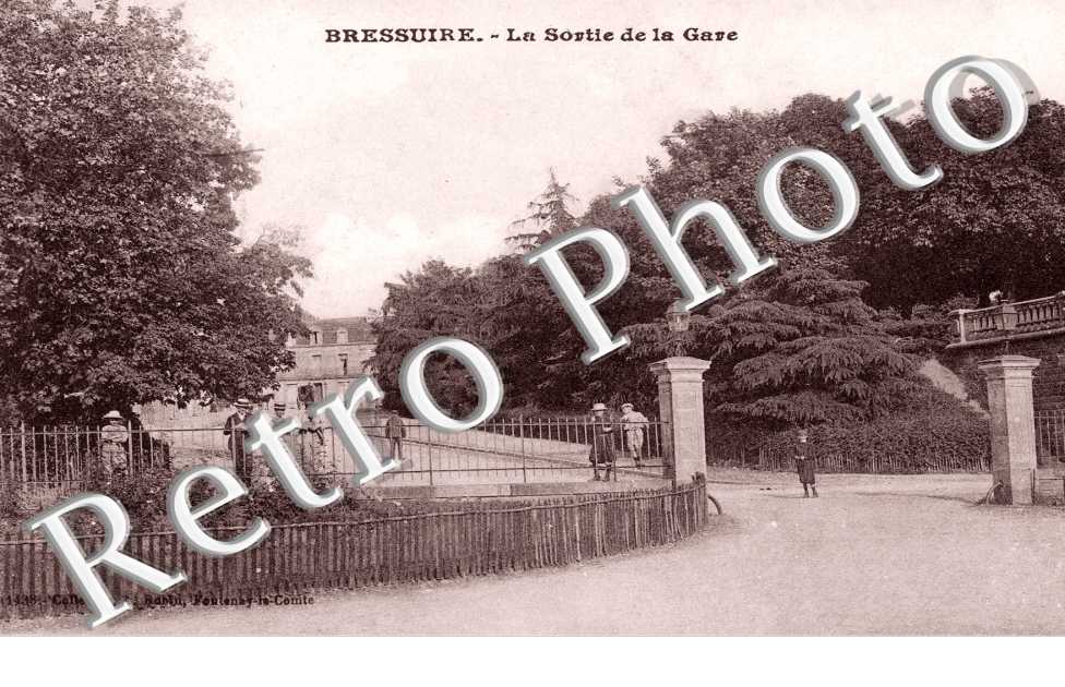 la Sortie de la gare
