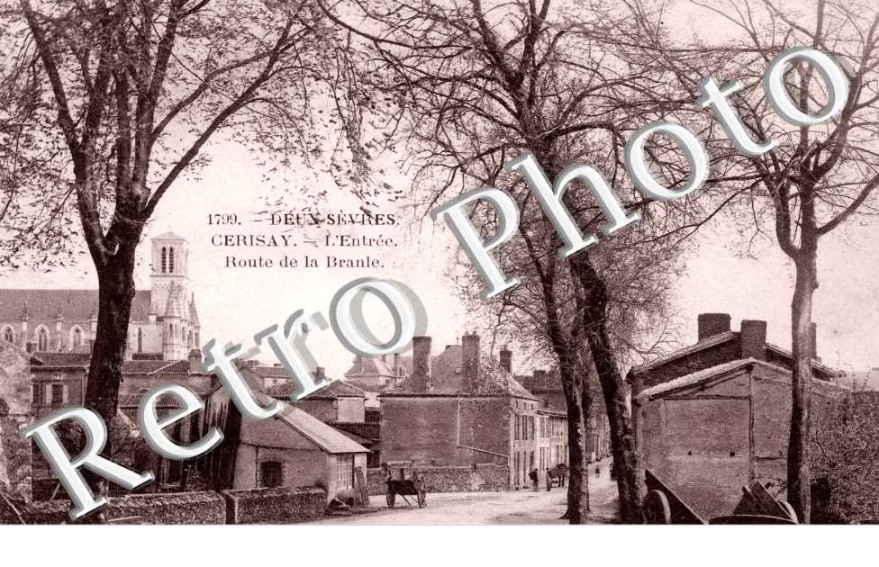 l' entree, route de la Branle