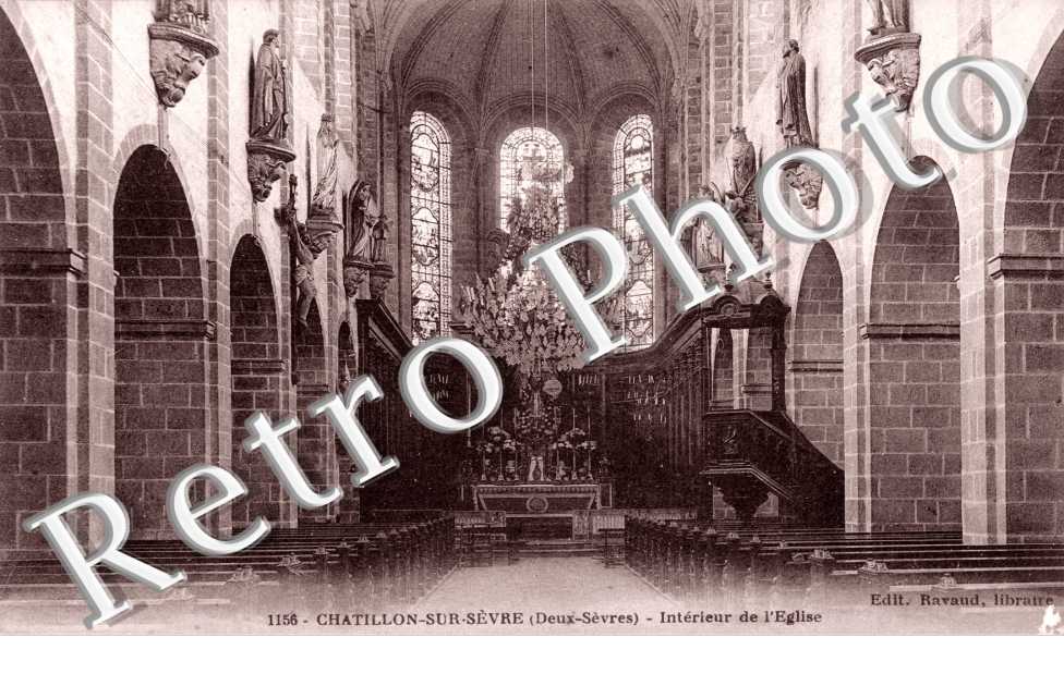 Interieur de l'eglise