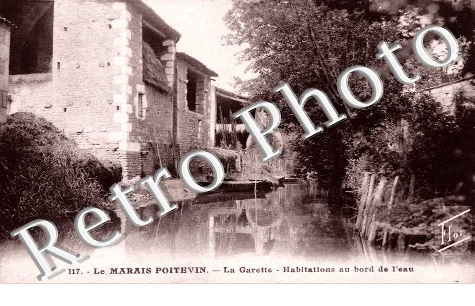 le Marais Poitevin, la Garette, Habitations au bord de l'eau