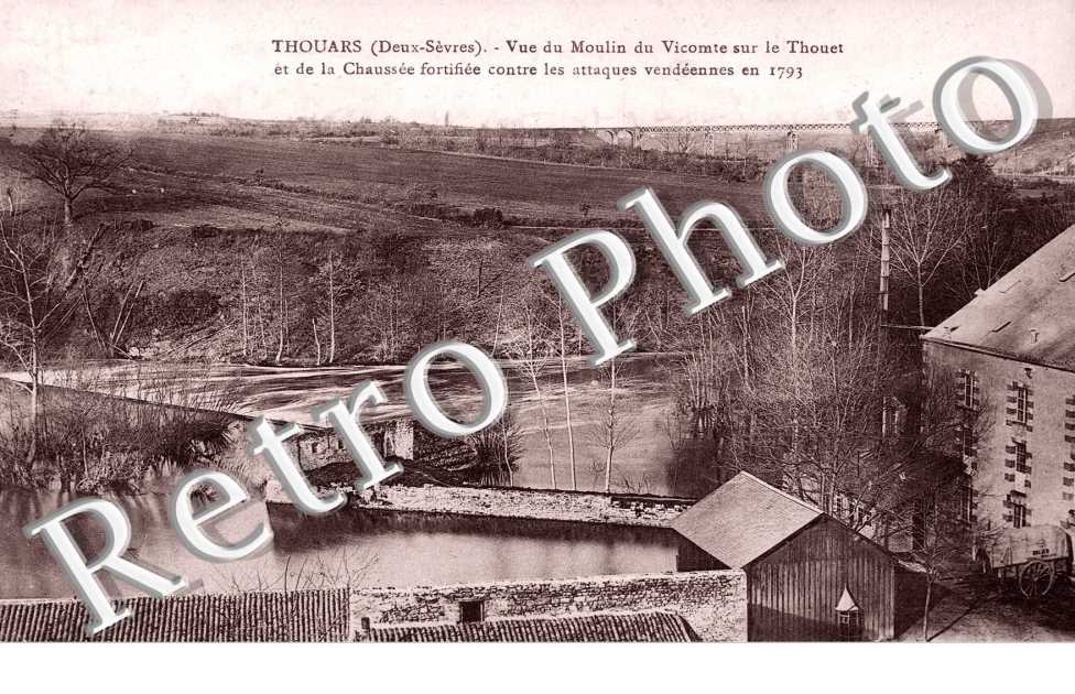 Vue du Moulin du Vicomte sur le Thouet et de la Chaussee fortifiee contre les Attaques Vendeennes en 1793