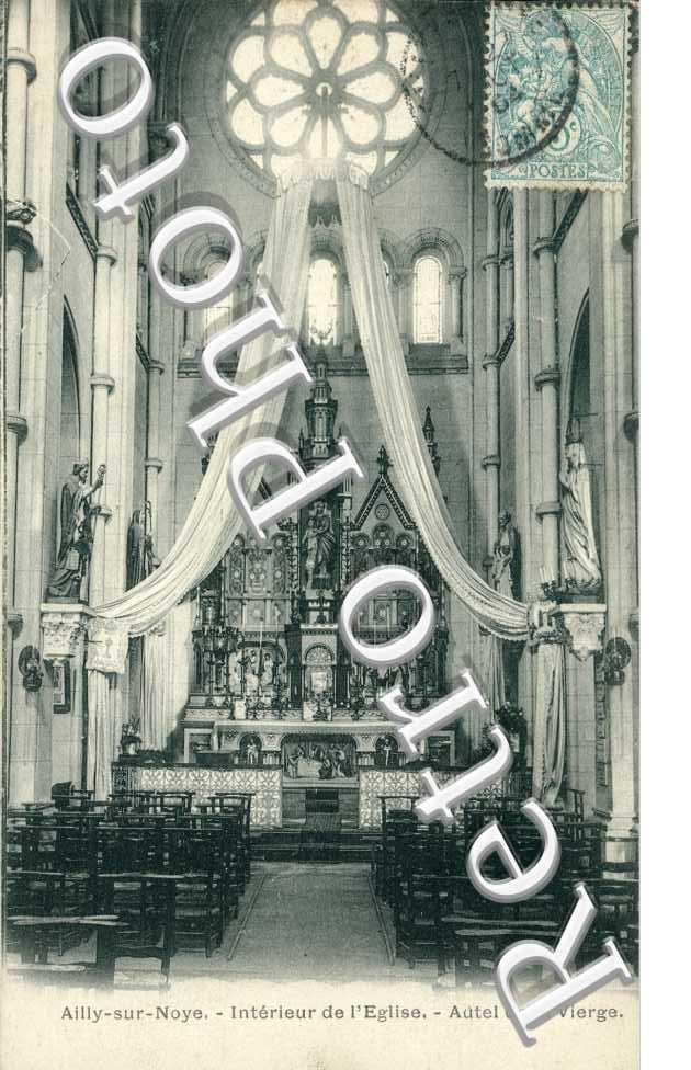 Interieur de l'Eglise, Autel de la Vierge
