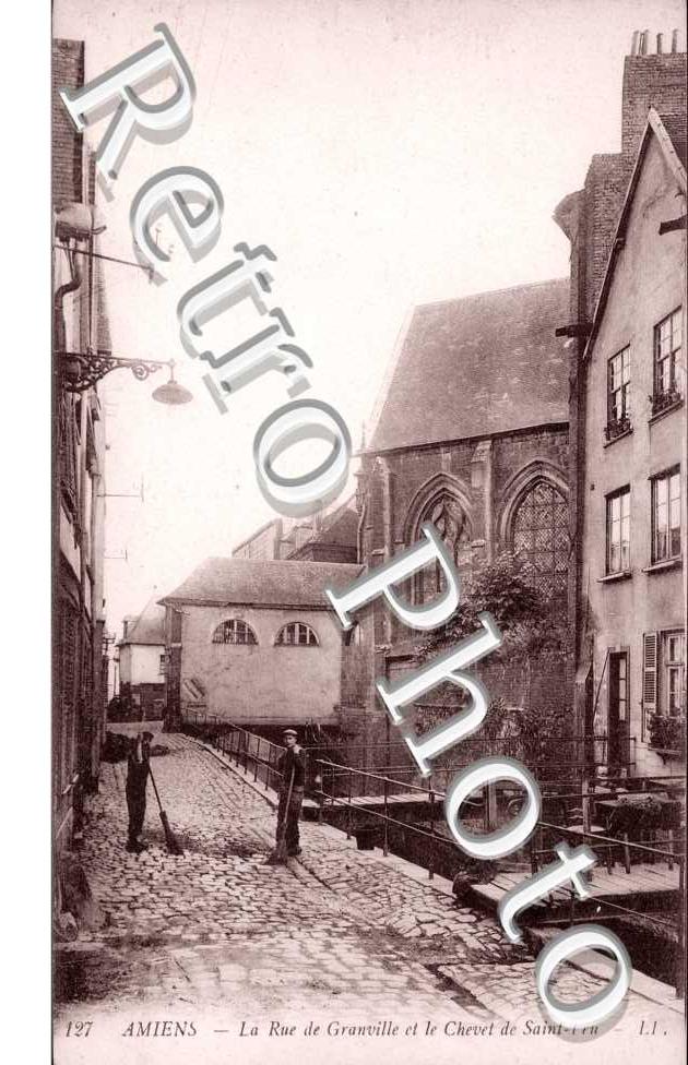 La Rue de Granville et le Chevet de saint Leu