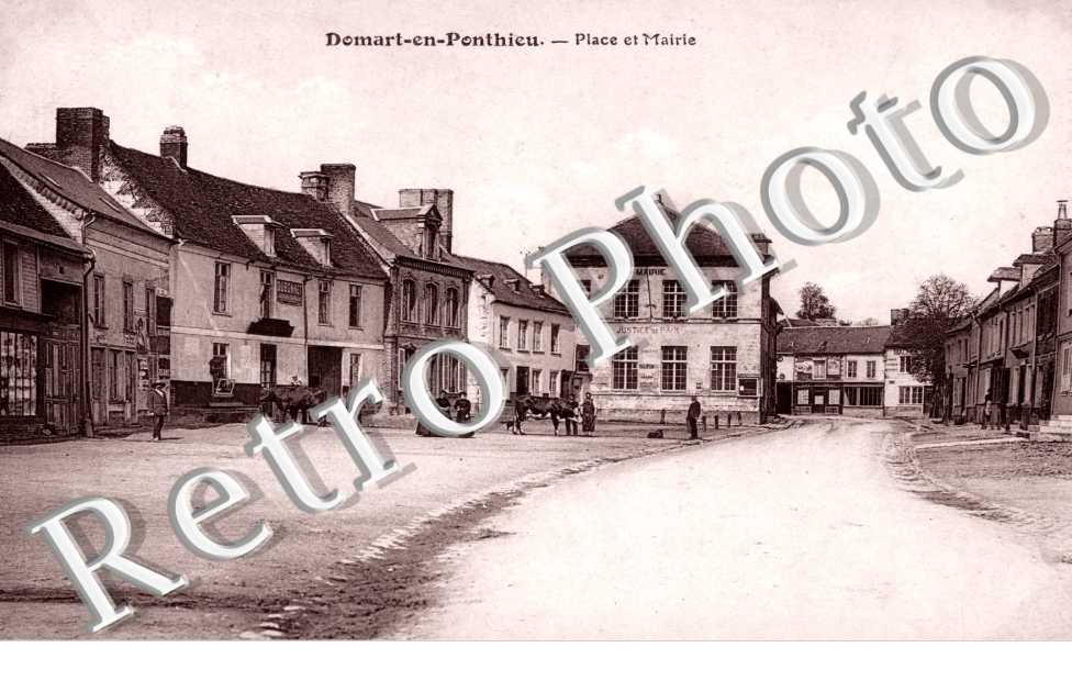 la Place et la Mairie