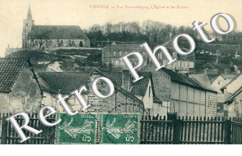 Vue Panoramique, l'Eglise et les Ecoles