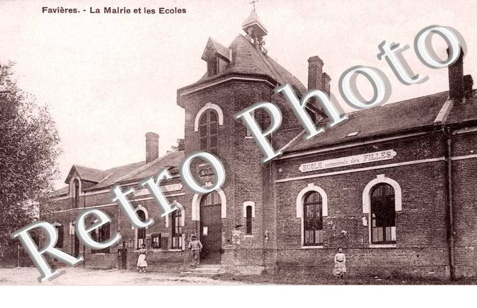 la Mairie et les Ecoles