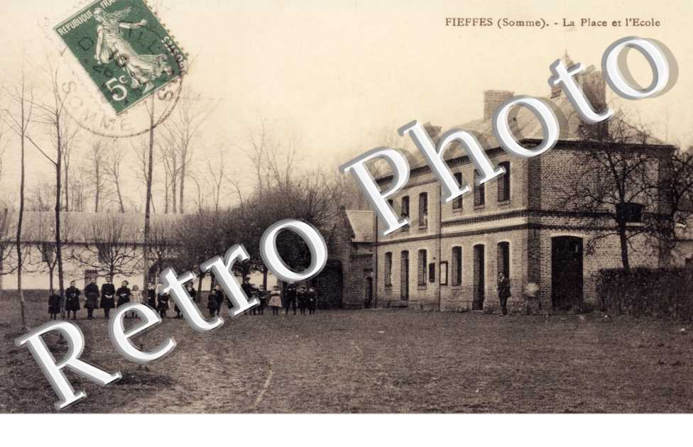 la Place et l'ecole