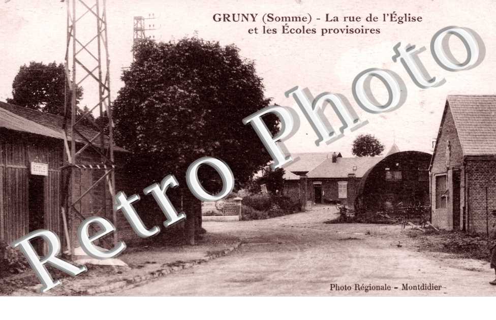 La Rue de l'Eglise et les Ecoles provisoires