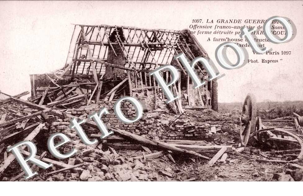 Une ferme detruite