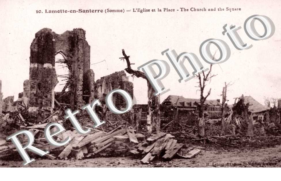 L'Eglise et la Place - Ruines