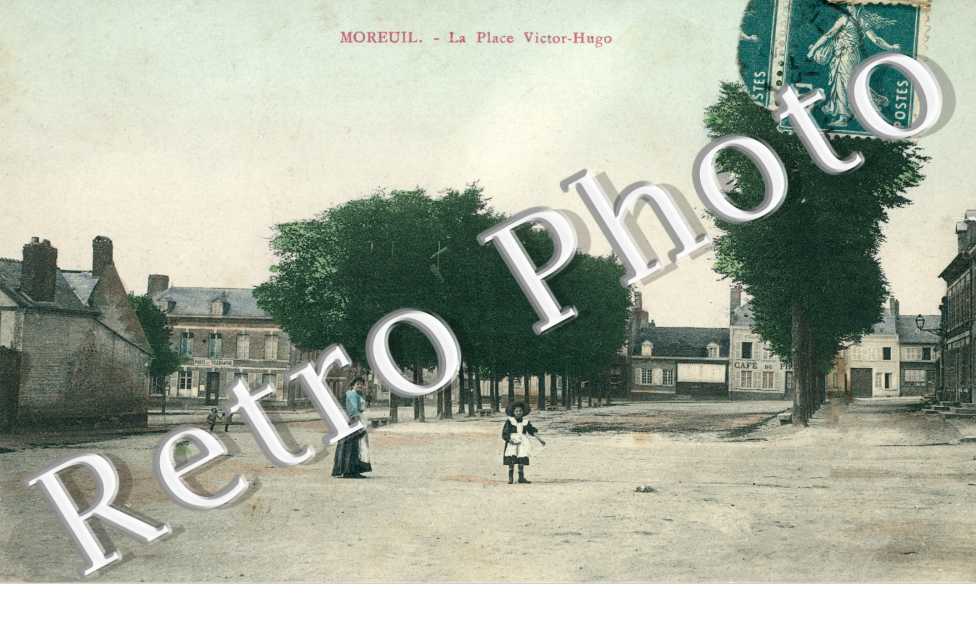 la Place Victor-Hugo
