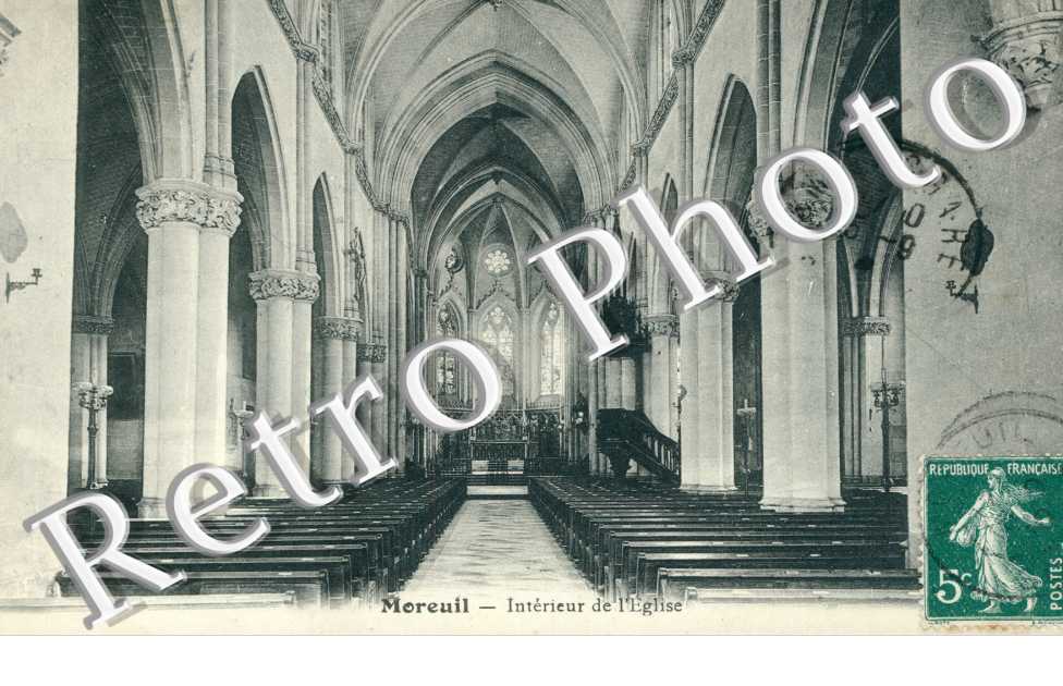Interieur de l'eglise