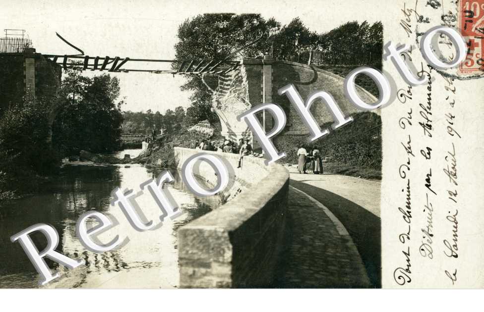 le pont du chemin de fer detruit par les allemands - 21 octobre 1914