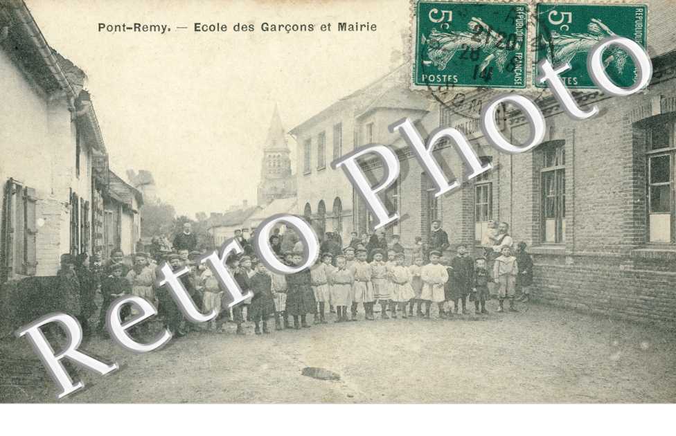 l'Ecole des Garcons et la Mairie