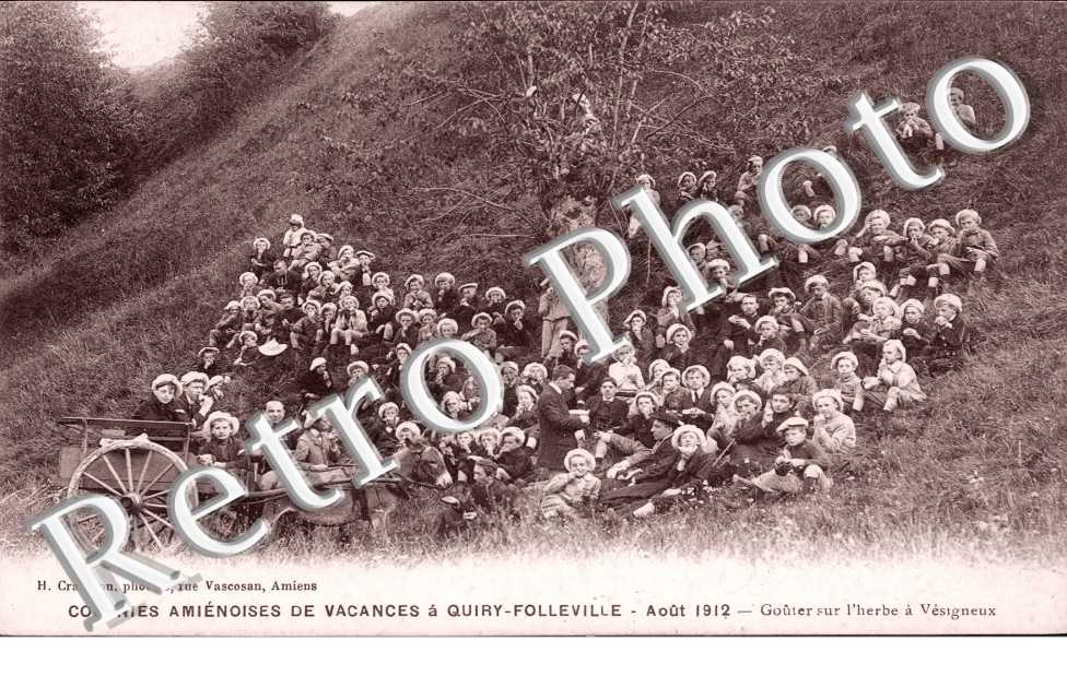 Colonies Amienoises de Vacances, Gouter sur l'Herbe a Vesigneux