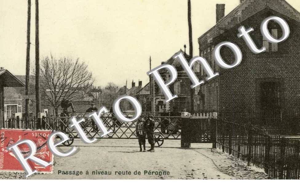 le Passage a Niveau Route de Peronne