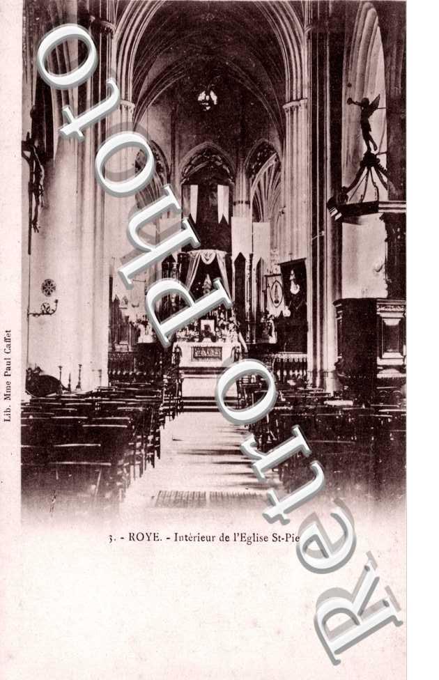 Interieur de l'eglise Saint Pierre