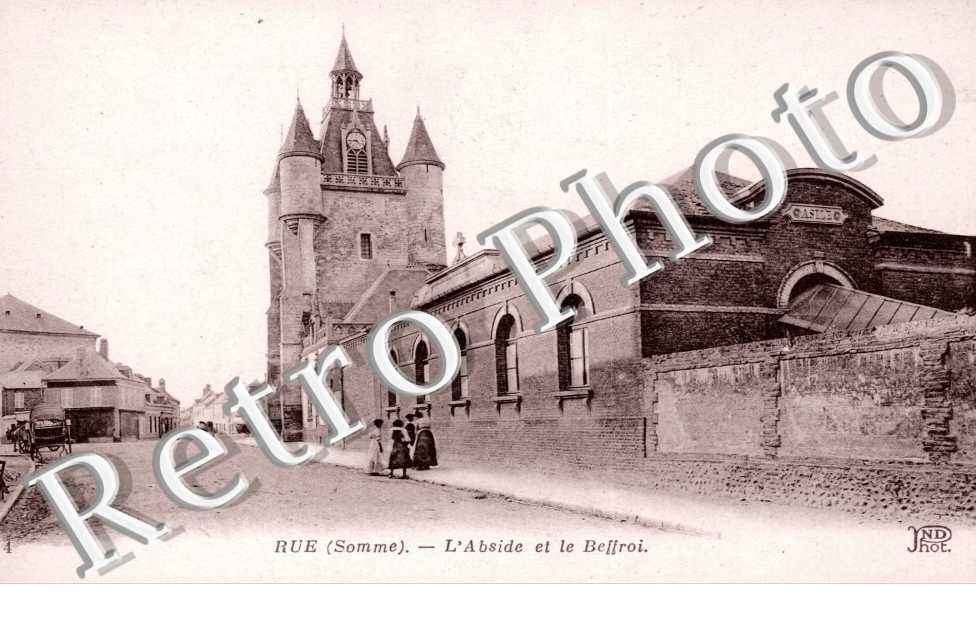 Abside de l'eglise et le Beffroi