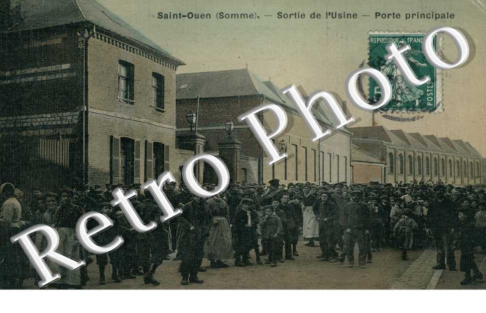 sortie de l'usine, porte principale