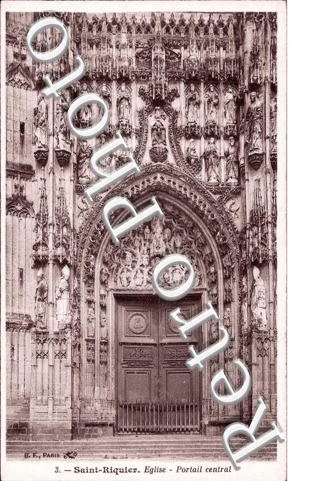 Eglise. Portail central