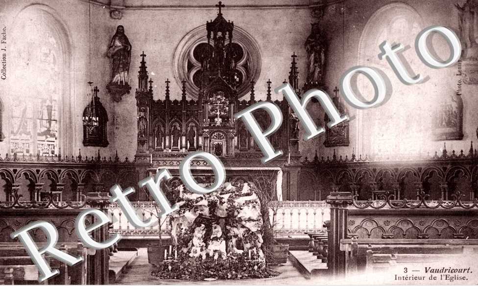Interieur de l'eglise