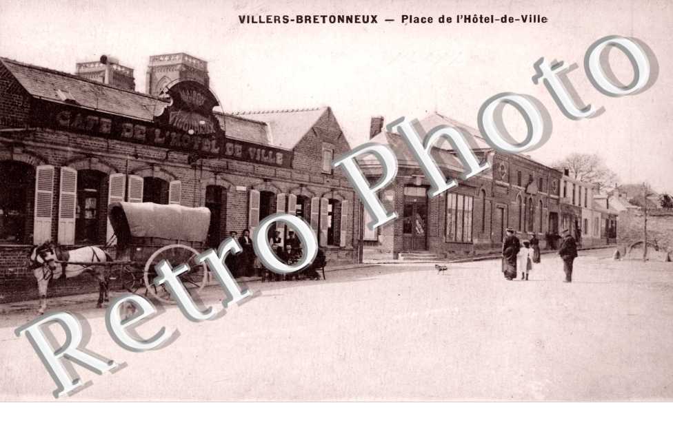 la Place de l'Hotel-de-Ville