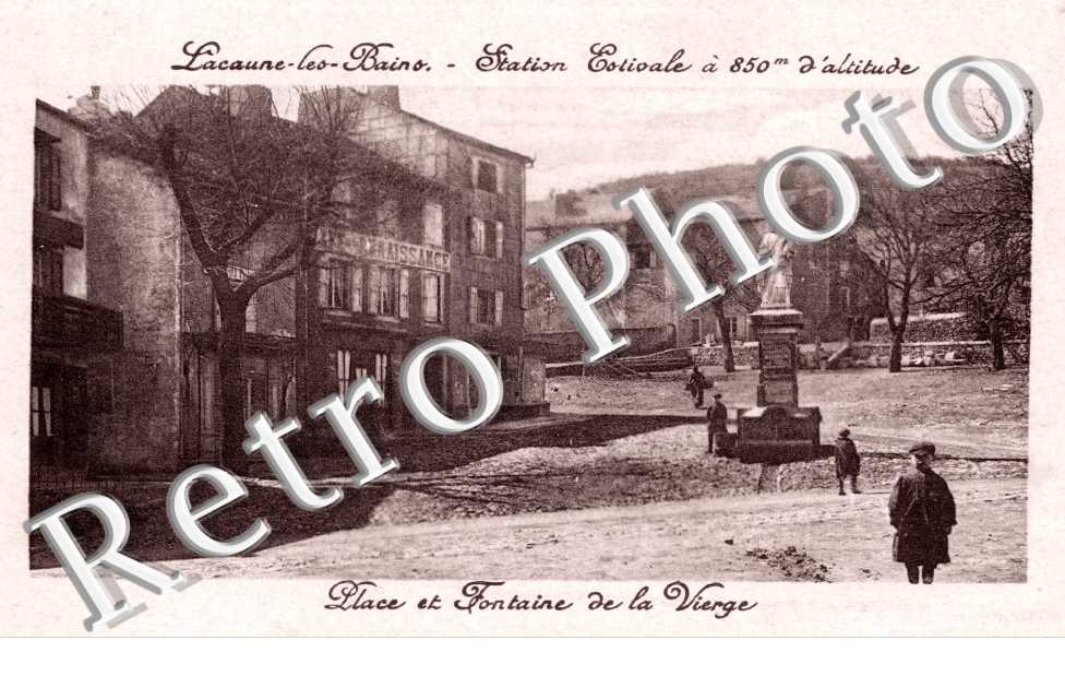 Station Estival a 850m d'altitude. Place et fontaine de la vierge