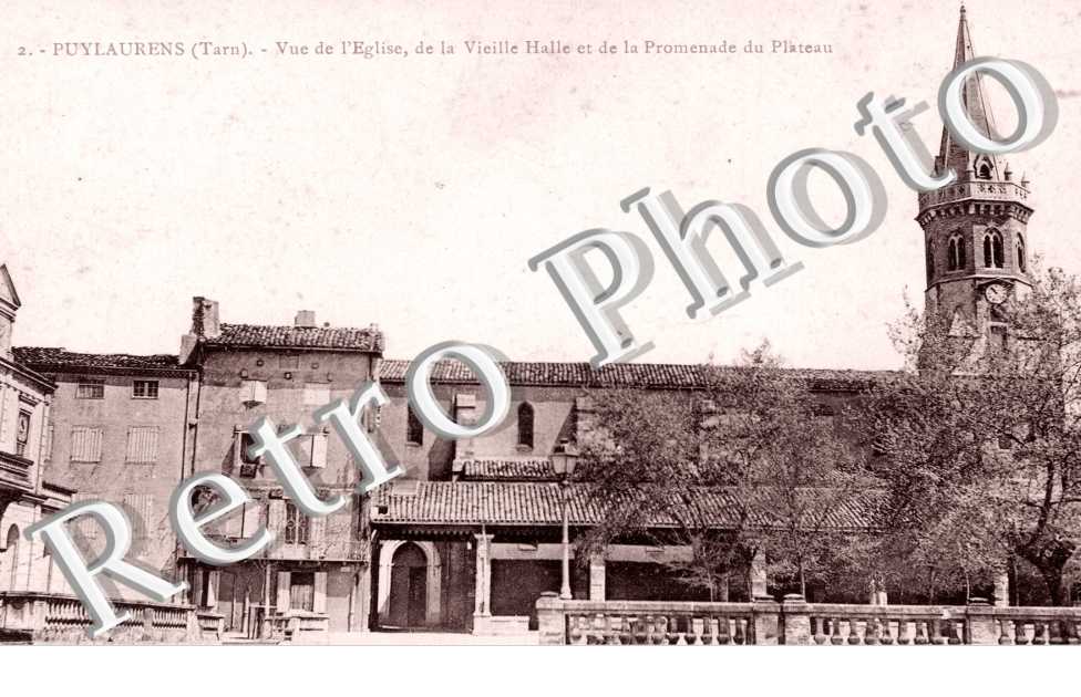 Vue de l'eglise - de la vieille halle et de la promenade du plateau