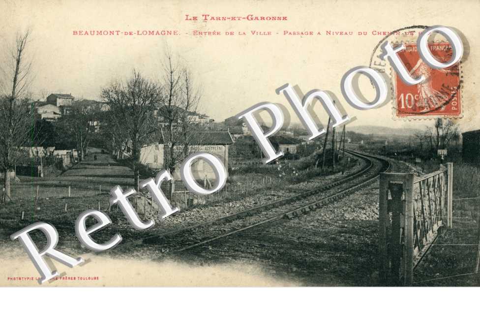 Entree de la ville - passage a niveau du chemin de fer
