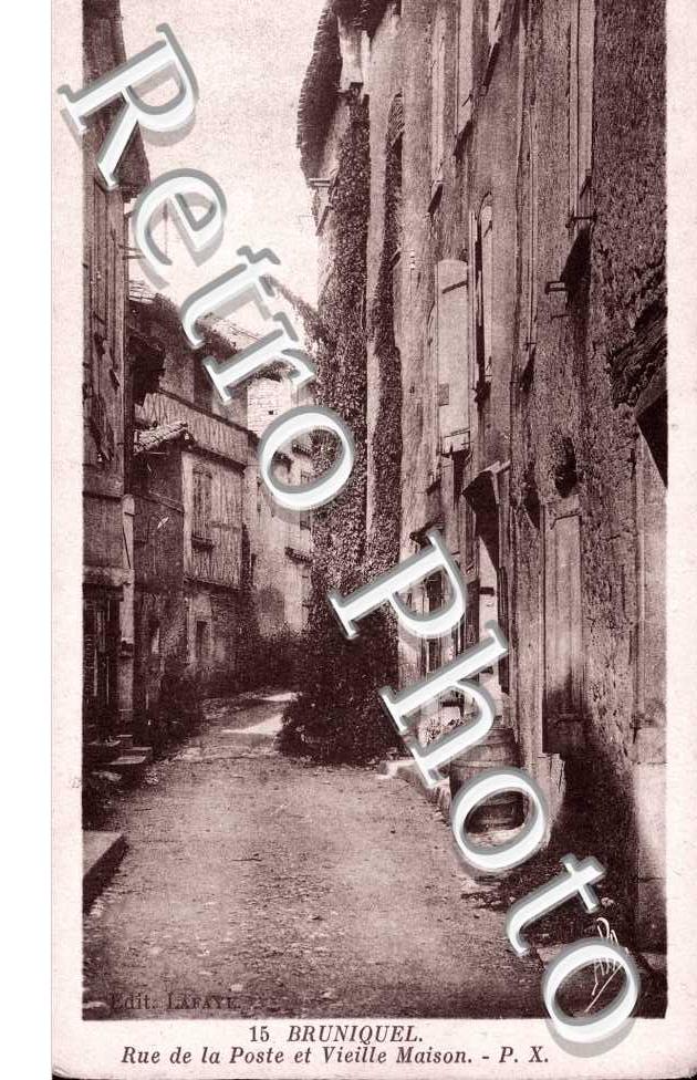 Rue de la poste et vielle maison