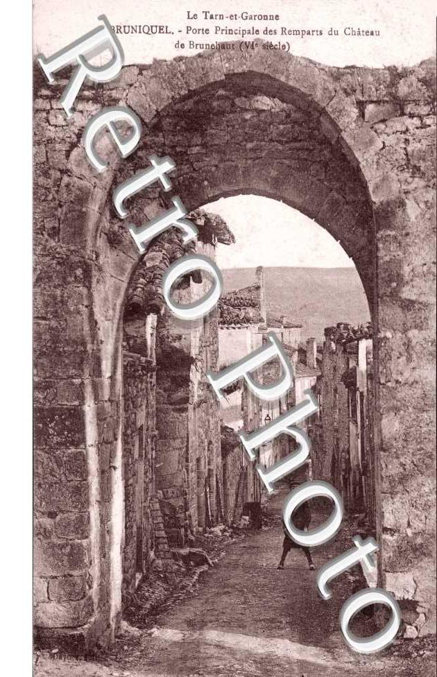 porte des remparts du chateau de Brunehaut