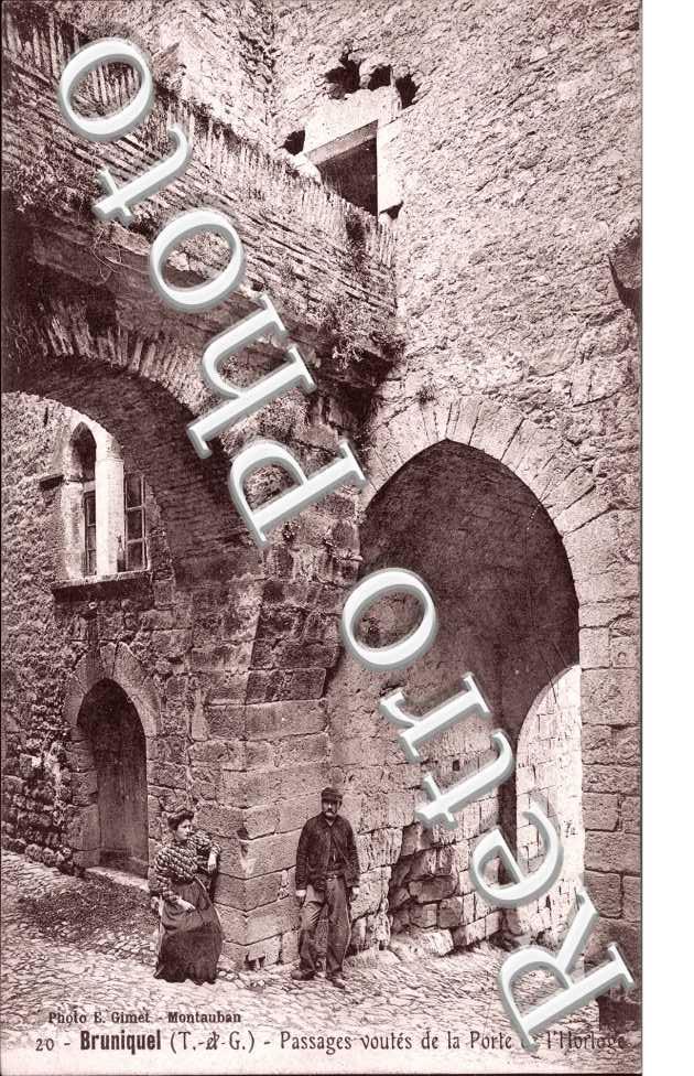 passages voutes de la porte de l' horloge