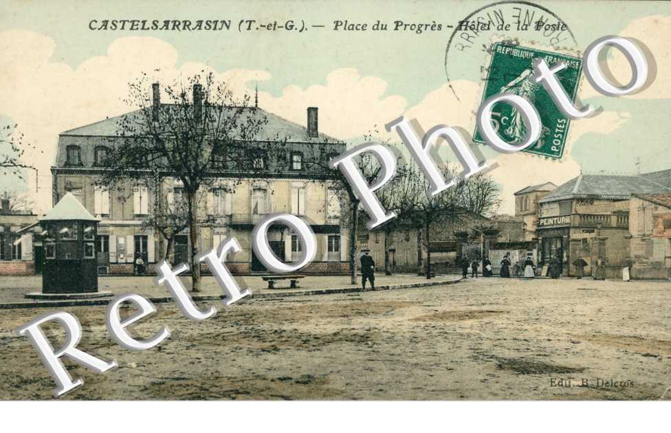 la Place du Progres et l'Hotel de la Poste