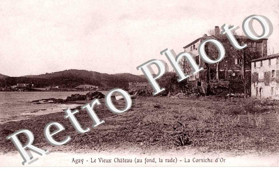 Le vieux chateau (au fond, la rade) La corniche d'or
