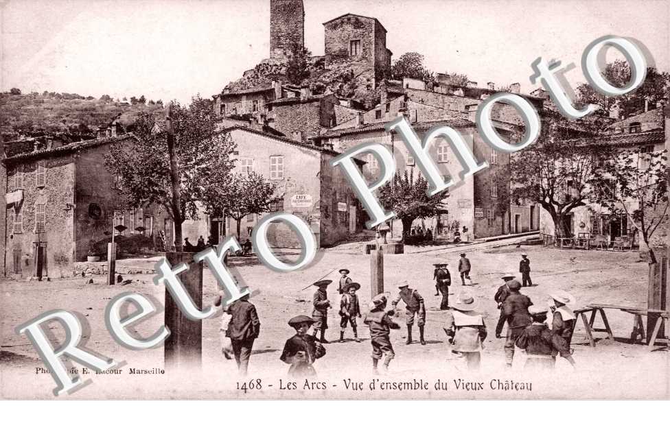 Vue d'ensemble du Vieux Chateau