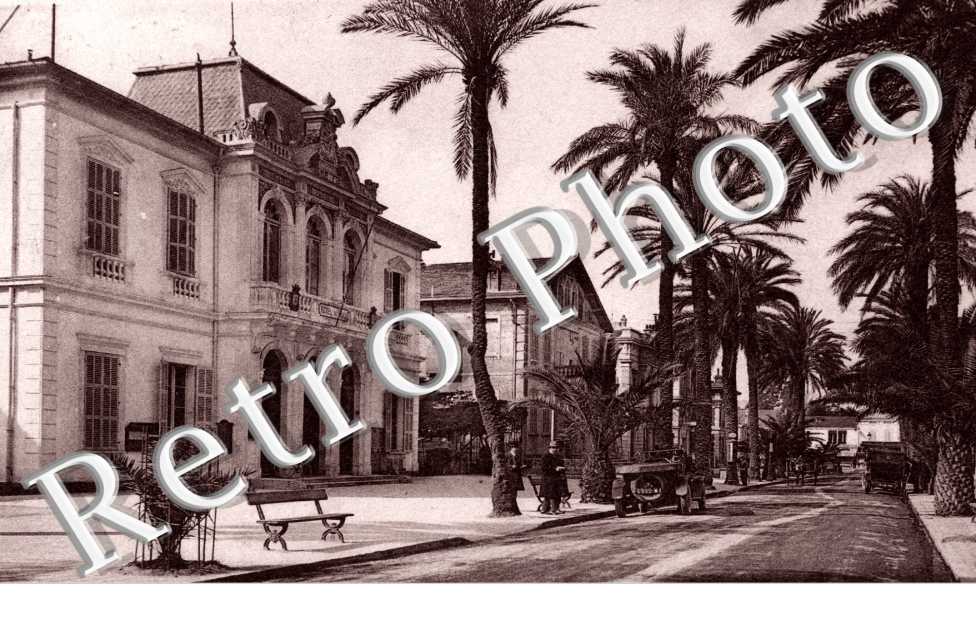 la mairie et l'avenue des palmiers