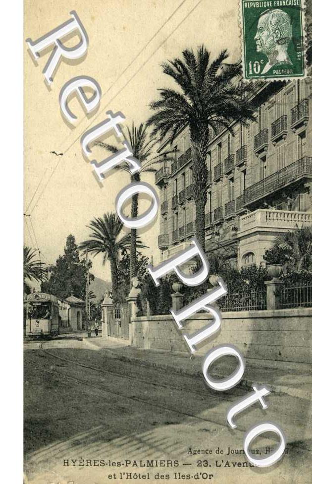 Avenue et Hotel des Iles d'Or