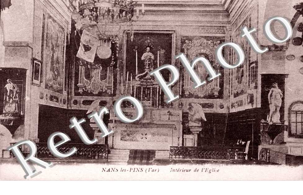 Interieur de l'eglise